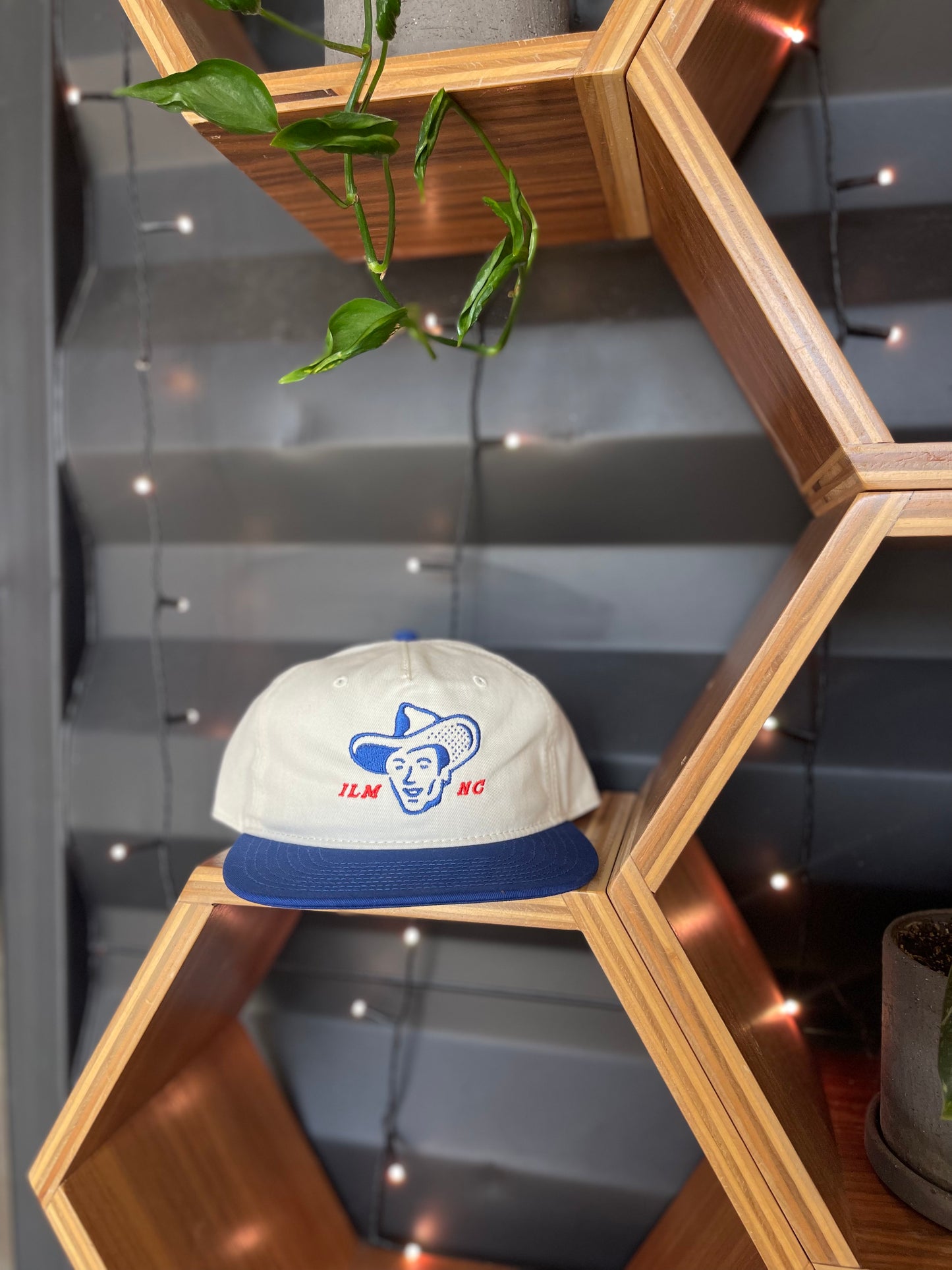 ILM + THE PLANT OUTPOST HAT